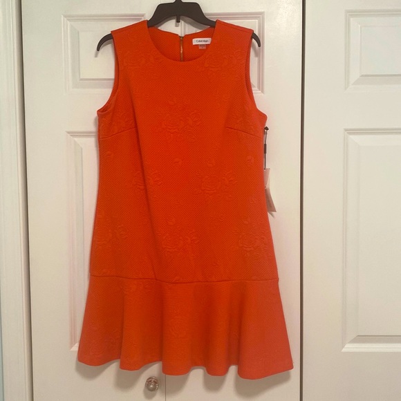 Calvin Klein Dresses & Skirts - Calvin Klein floral embossed dress